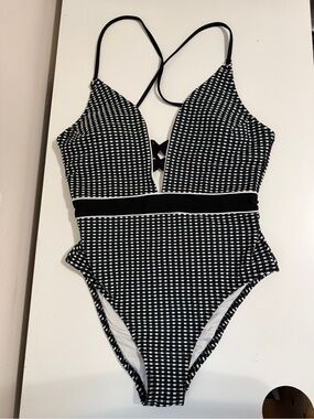Nanette Lepore One Piece Swimsuit US 8 Black White Textured Plunge Open Back
